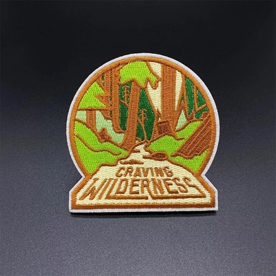 Craving Wilderness Patch 完全に刺さった鉄/縫製 衣類用の刺さったパッチ 個別パッケージ