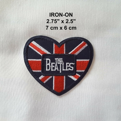 音楽紋章パッチ イギリスの旗のアップリケ鉄のアニメ・ザ・ビートルズのバッジの中心の刺繍
