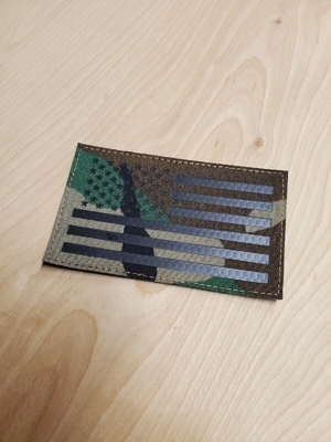 森林アメリカ人IRの旗パッチ3.5x2の」100%の刺繍のあや織りの生地