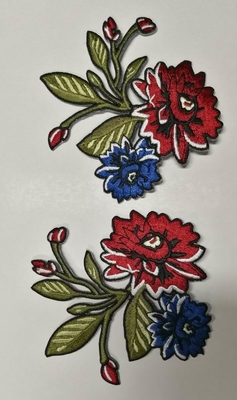 2 PCのヒマワリの刺繍パッチのあや織りの綿のパッチの花の刺繍の鉄