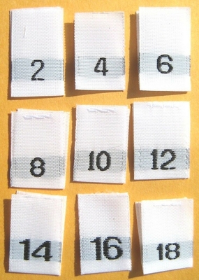 Merrowのボーダー衣類によって編まれるラベルの手紙はPMS色の収縮の証拠を形づける